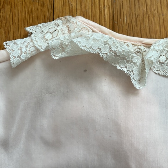 Vintage Bed Jacket Pink with Cream Lace Frill Neck and Tiered Lace Cuffs Size L - Picture 12 of 13